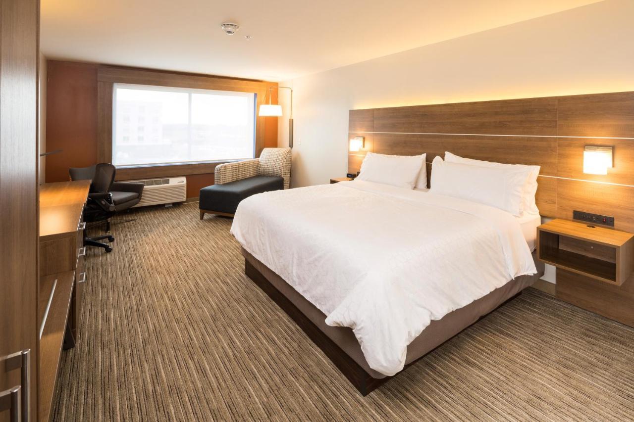 Holiday Inn Express & Suites Alpena - Downtown By Ihg Bagian luar foto