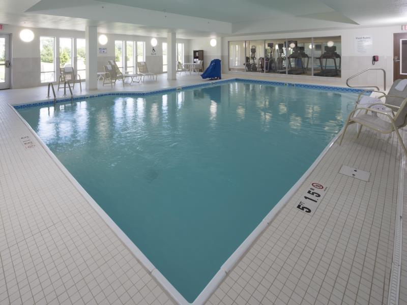 Holiday Inn Express & Suites Alpena - Downtown By Ihg Bagian luar foto