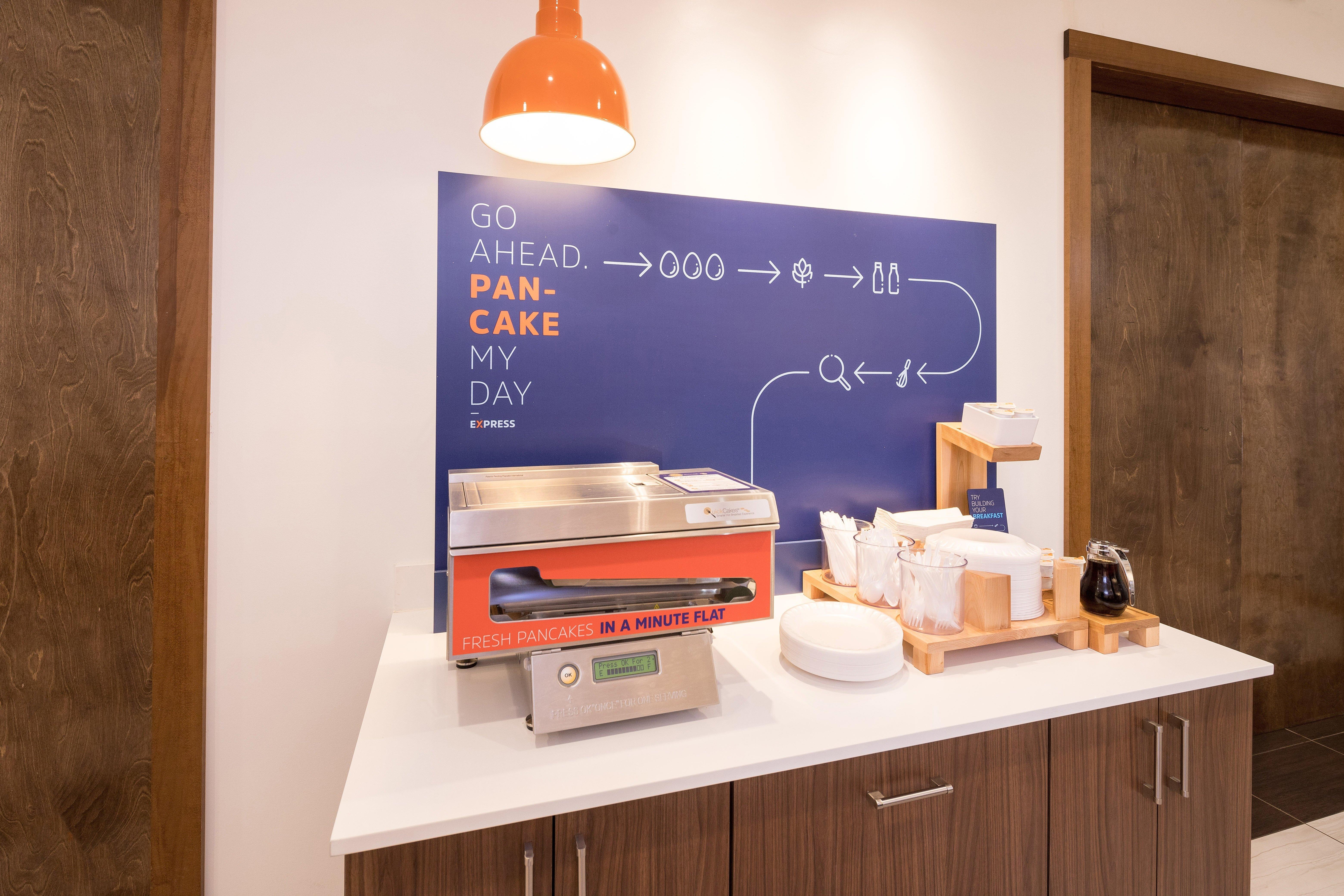 Holiday Inn Express & Suites Alpena - Downtown By Ihg Bagian luar foto