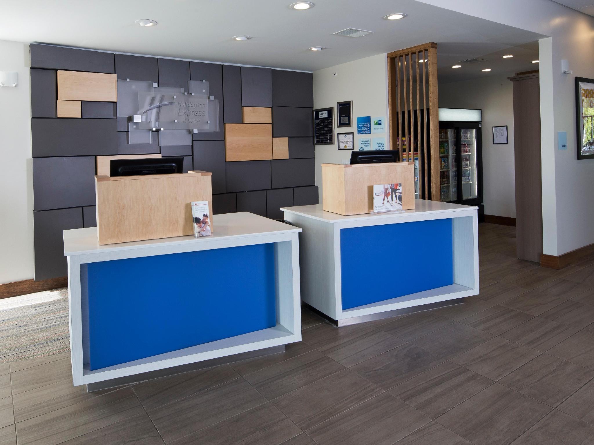 Holiday Inn Express & Suites Alpena - Downtown By Ihg Bagian luar foto